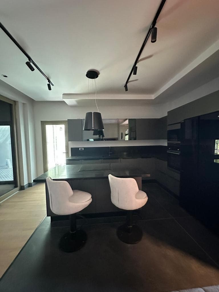 World-Class Luxury Furniture and Unique Custom Designs - Our team of expert architects work on signature projects that offer custom vision-…