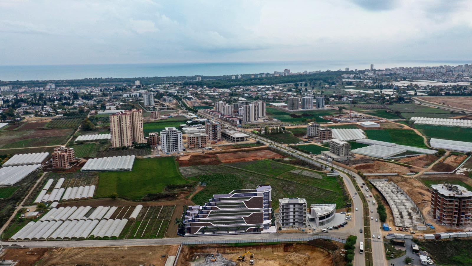 World-Class Luxury Furniture and Unique Custom Designs - Our team of expert architects work on signature projects that offer custom vision-…